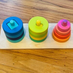 Lovevery Twist & Pivot Pattern Puzzle